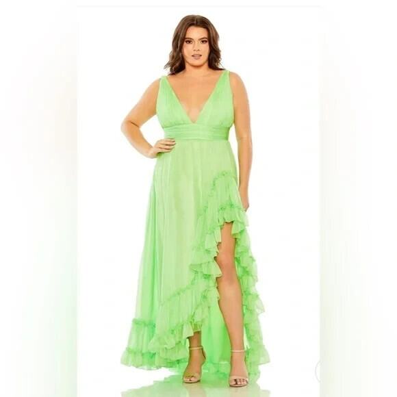 Mac Duggal 68541 Sleeveless Plunge Neck Ruffle Tiered‎ Front Slit Gown 16W Green - Picture 1 of 5